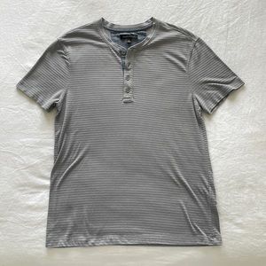 Banana Republic Short-Sleeve Henley (Medium)
